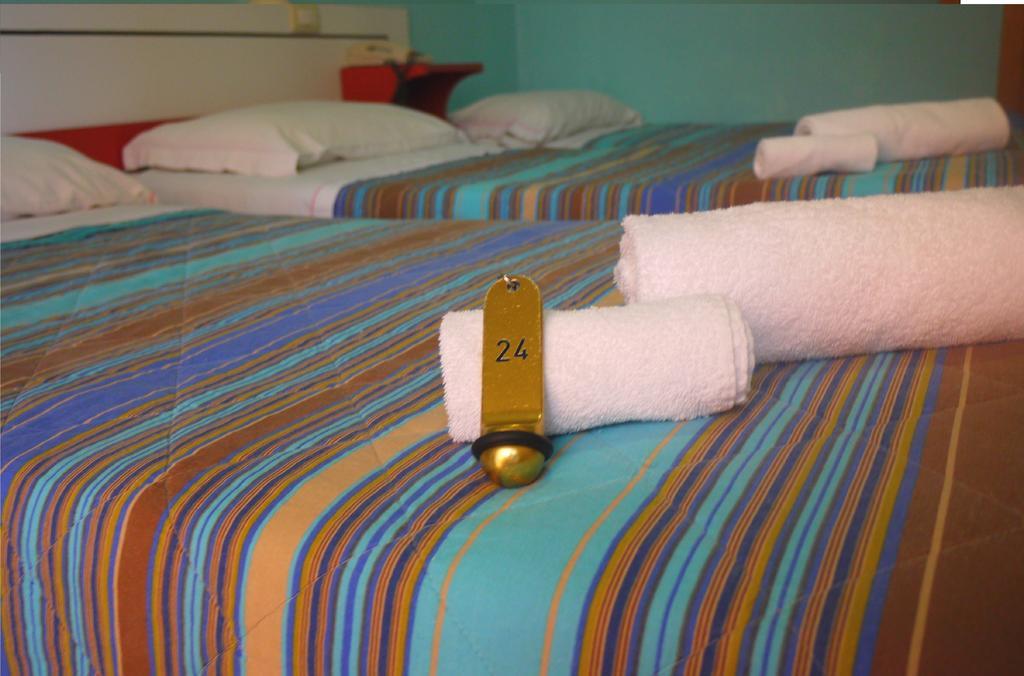Hotel Maena Ρίμινι Δωμάτιο φωτογραφία