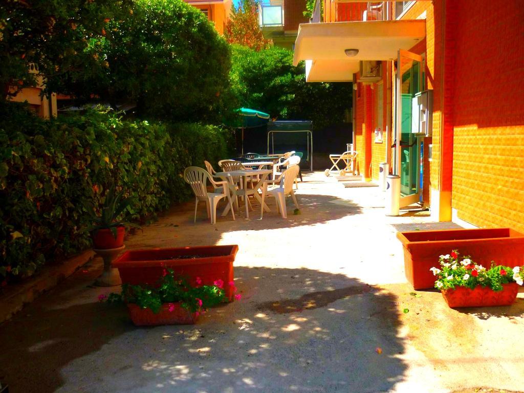 Hotel Maena Ρίμινι Δωμάτιο φωτογραφία