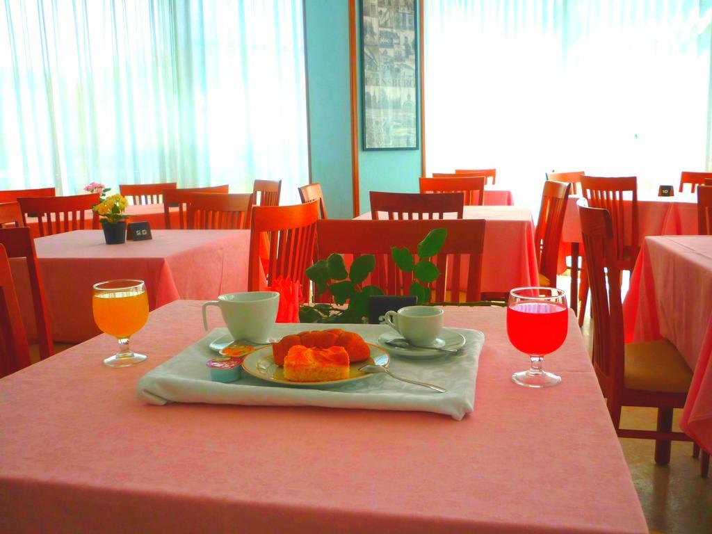 Hotel Maena Ρίμινι Δωμάτιο φωτογραφία
