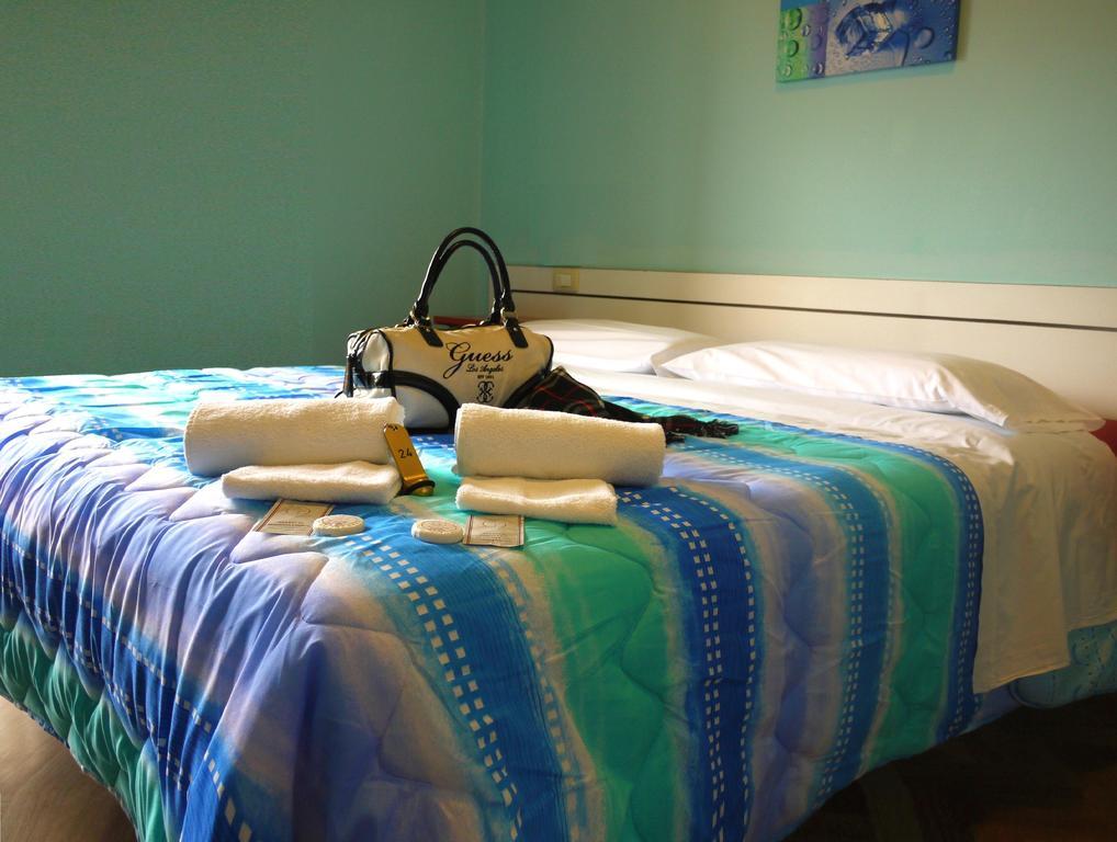 Hotel Maena Ρίμινι Εξωτερικό φωτογραφία